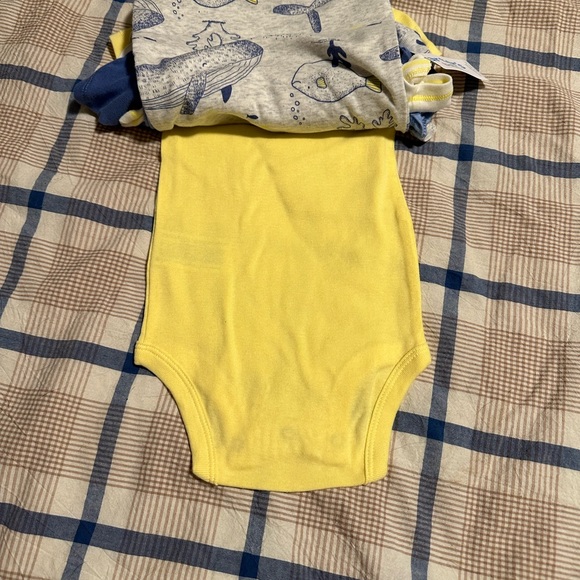 Carters Bodysuit Set - Picture 5 of 7